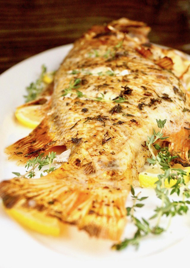 This Rockfish recipe is easy to prepare, incredibly delicious with just a few simple fresh ingredients, and the presentation is stunning! #wholefish #bakedfish #rockfish #vermilion #rockfishrecipe